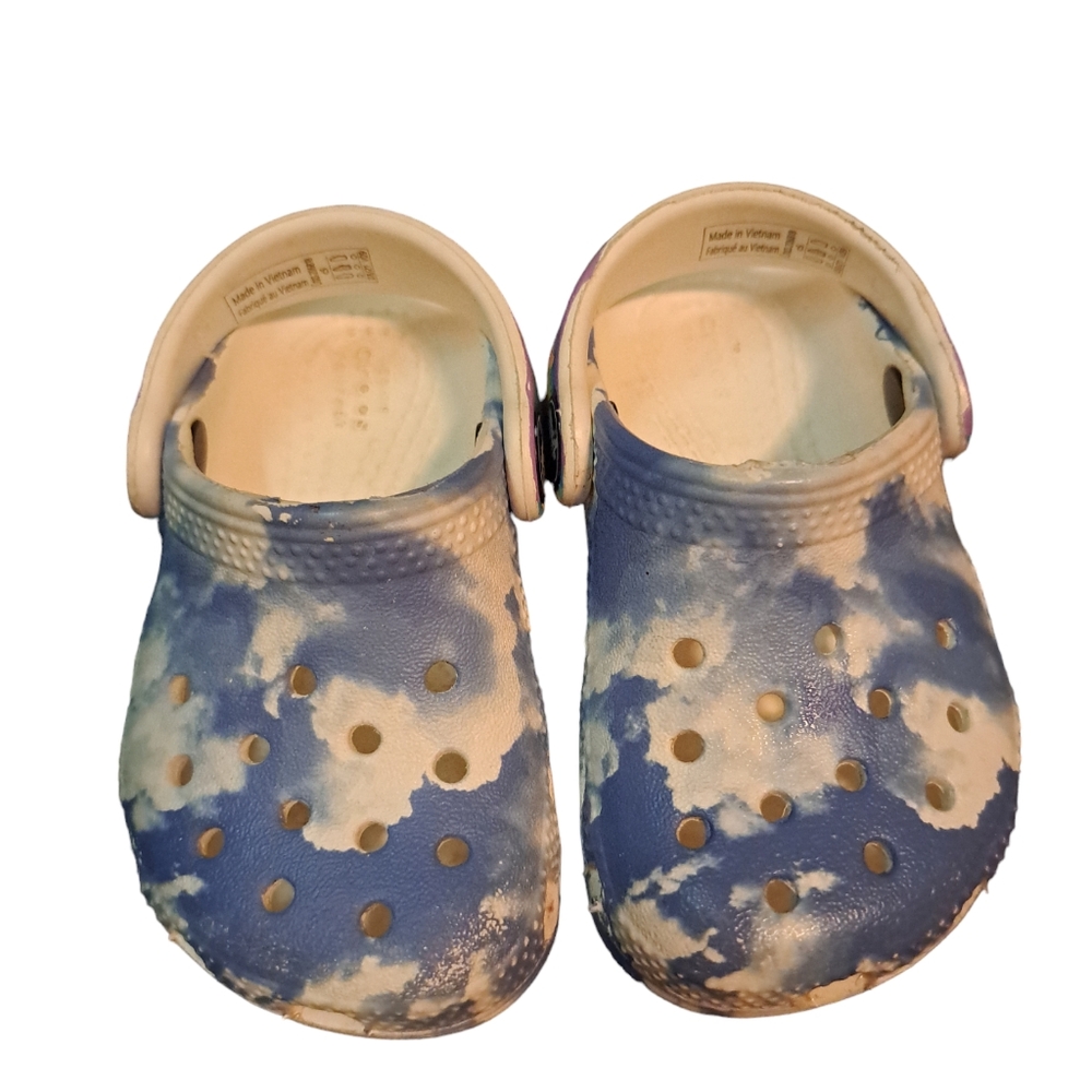 Crocs Classic Out of this World Kid’s Clog Clouds Rainbow C5 Blue Slip On Child